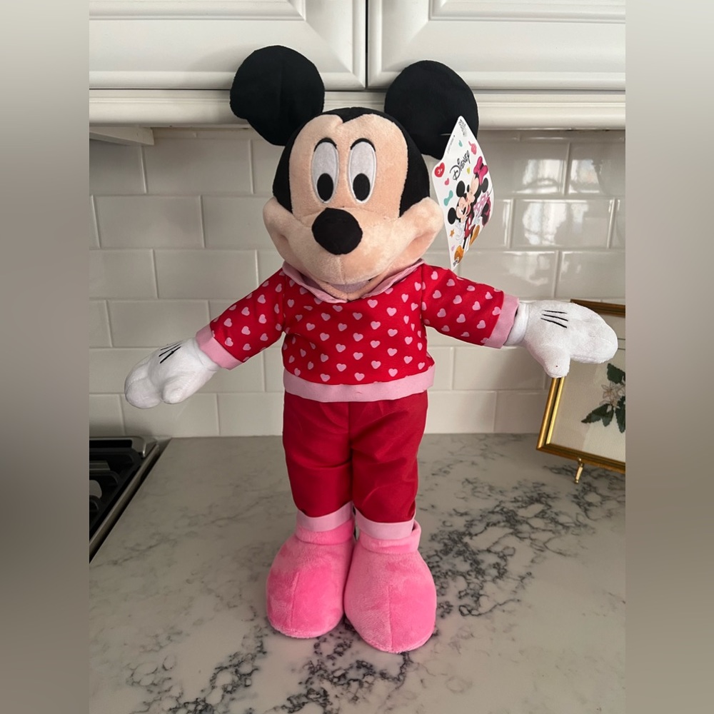 New Disney Mickey Mouse Valentine's Greeters Porch Entrance Stuffed Animal